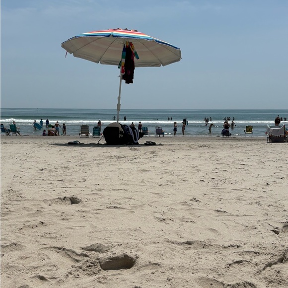 Meet your Posher, Elizabeth - Picture 3 of 6